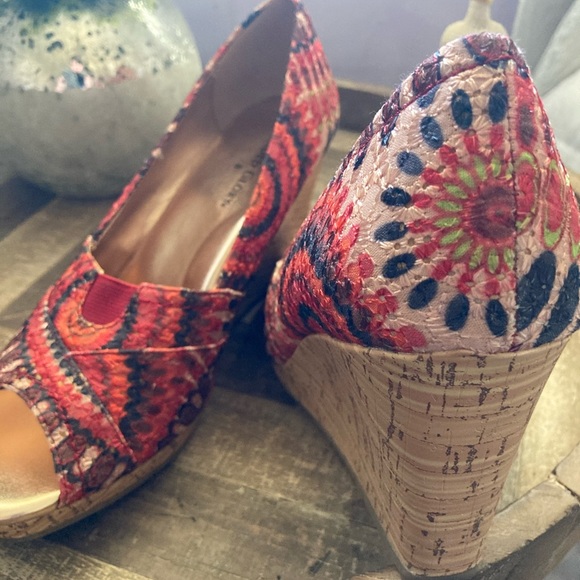 Faded Glory Open-toe Pumps SZ-8 EUC - Picture 10 of 12